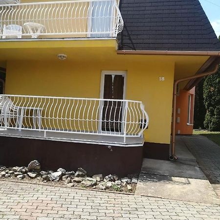 Apartamento Berkenye Apartman Zalakaros Exterior foto