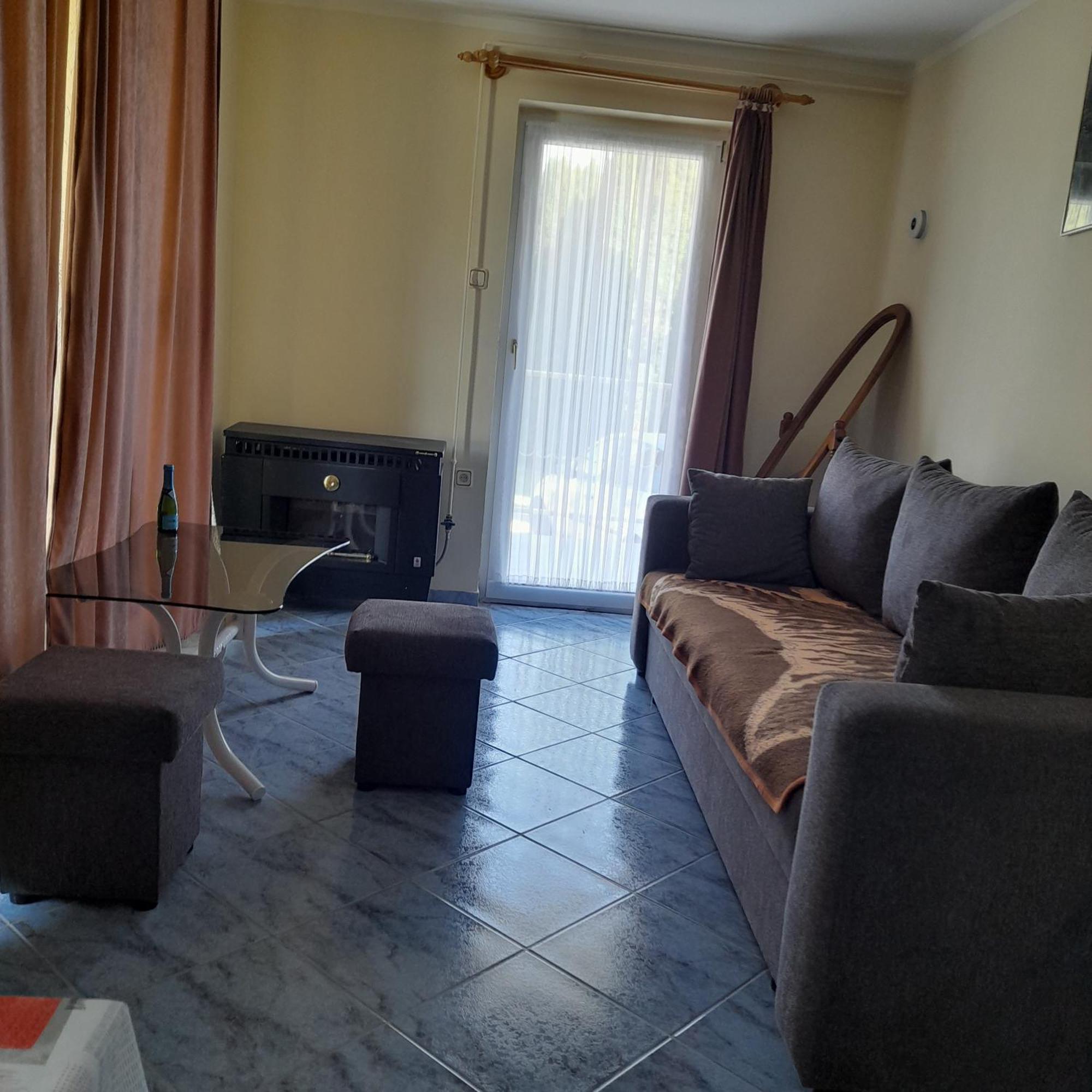 Apartamento Berkenye Apartman Zalakaros Exterior foto
