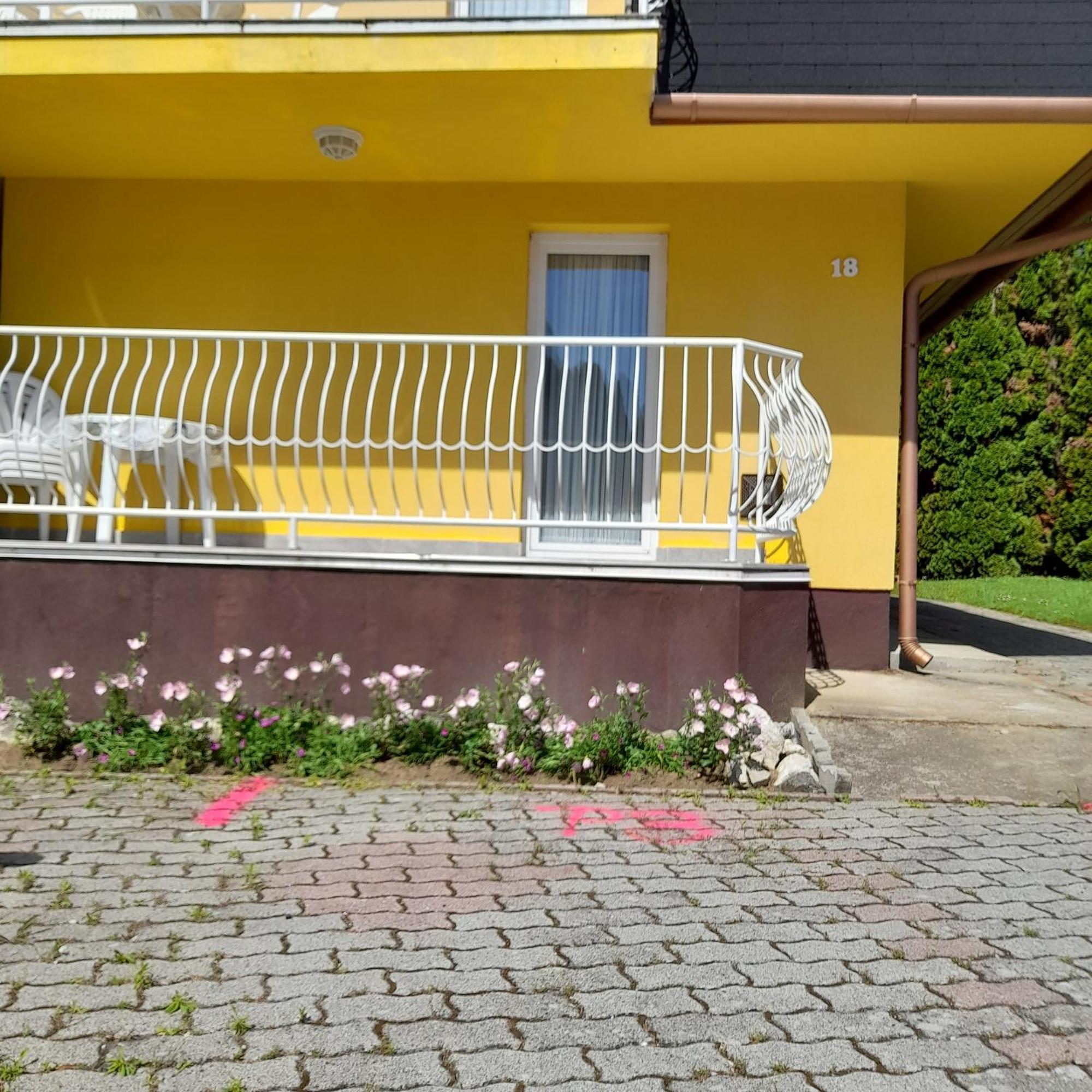 Apartamento Berkenye Apartman Zalakaros Exterior foto